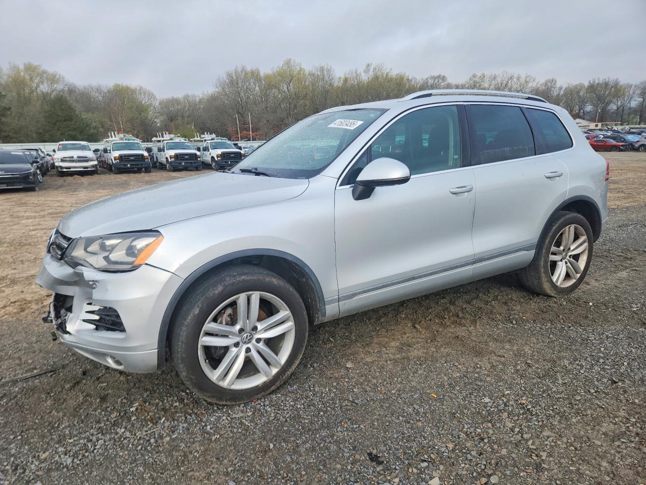 2014 Volkswagen Touareg VIN WVGEF9BPXED009187 photo 1