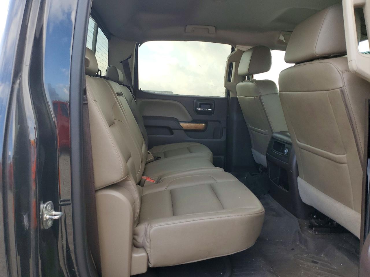 2017 Chevrolet All models VIN 3GCPCSEC1HG377089 photo 10