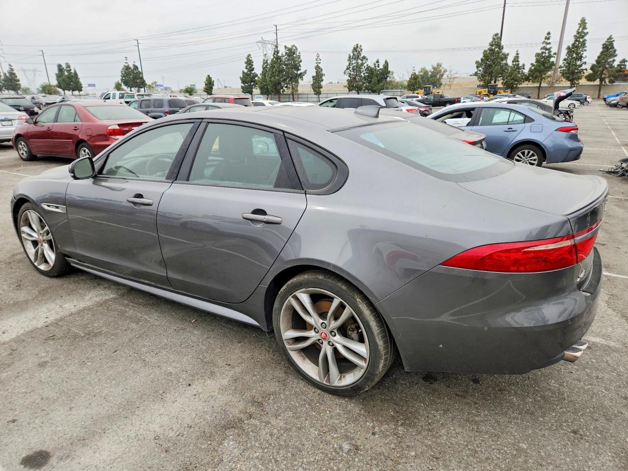 2017 Jaguar Xf VIN SAJBL4BN5HCY17976 photo 2