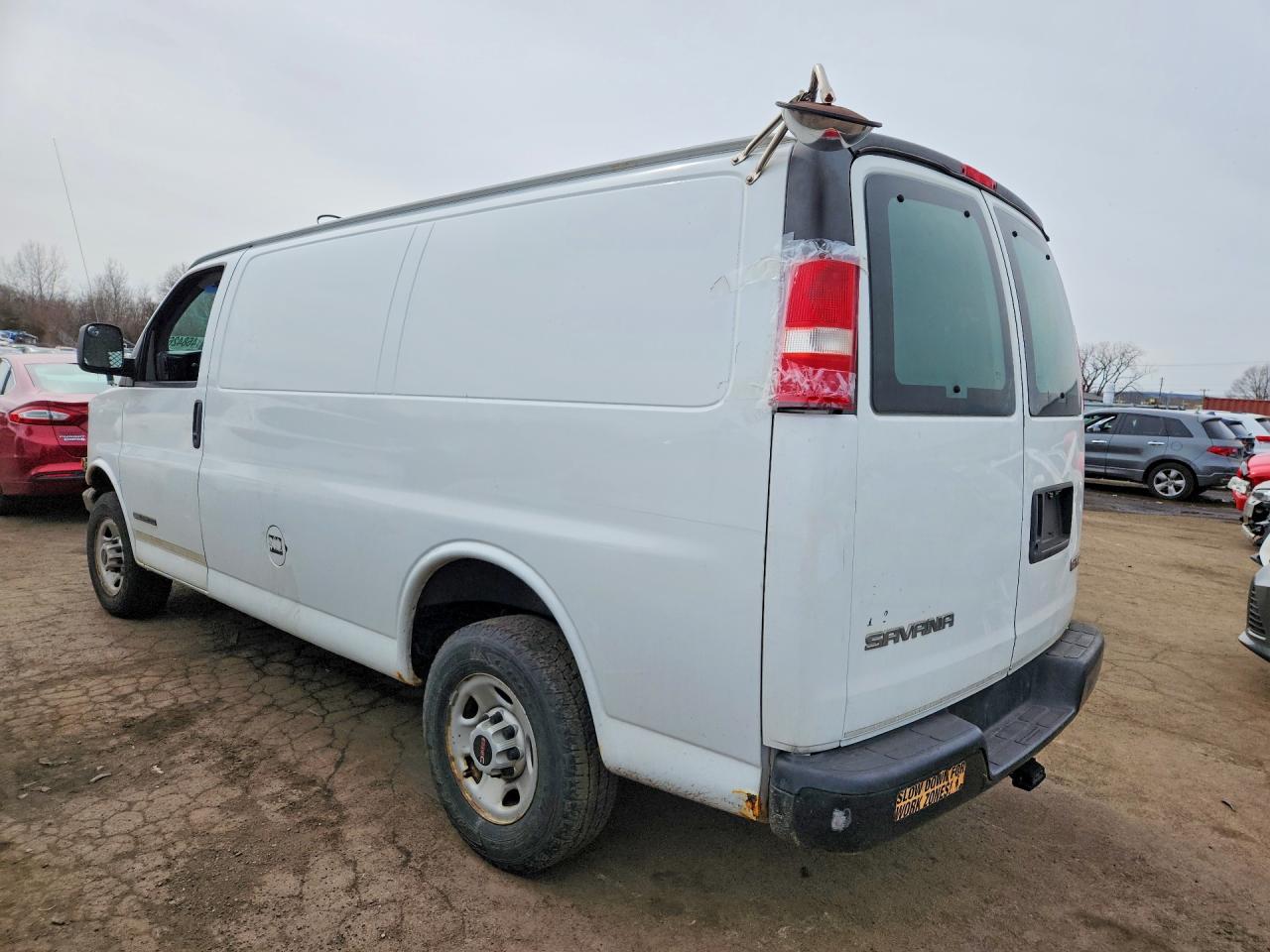 2004 GMC Savana VIN 1GTGG25V841114838 photo 2