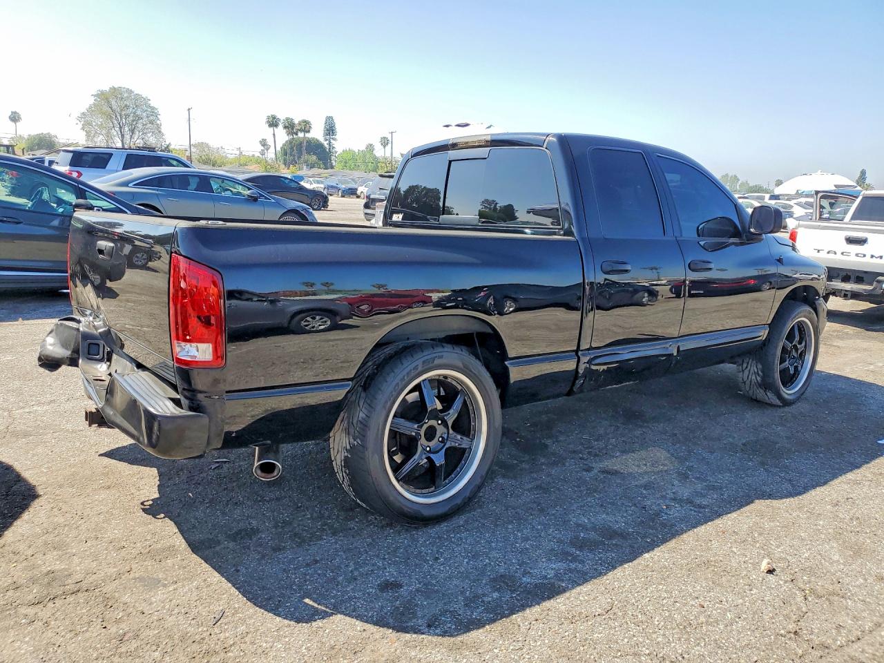 2004 Dodge Ram 1500 VIN 1D7HA18DX4J183717 photo 3