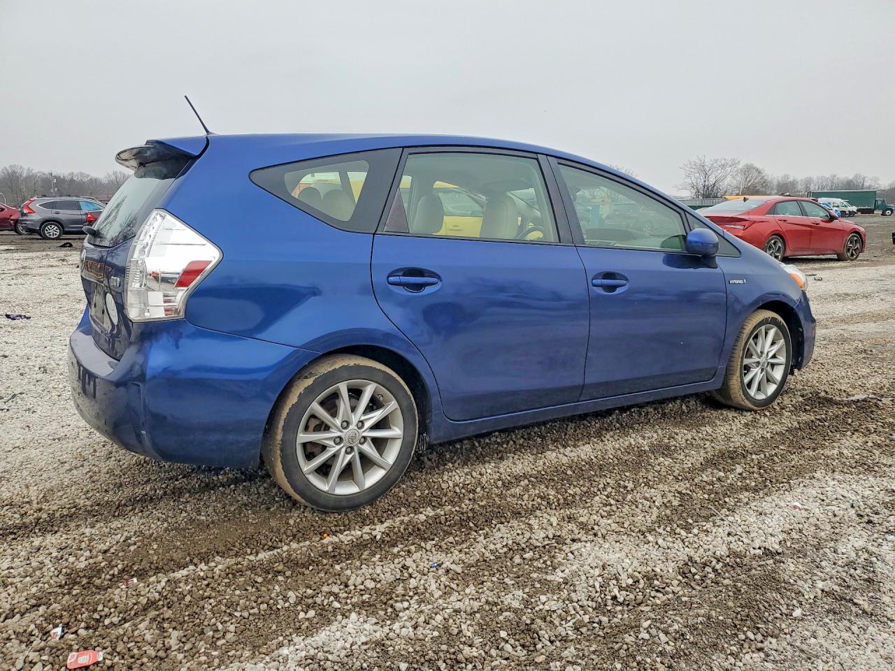 2013 Toyota Prius v VIN JTDZN3EU4D3189326 photo 3