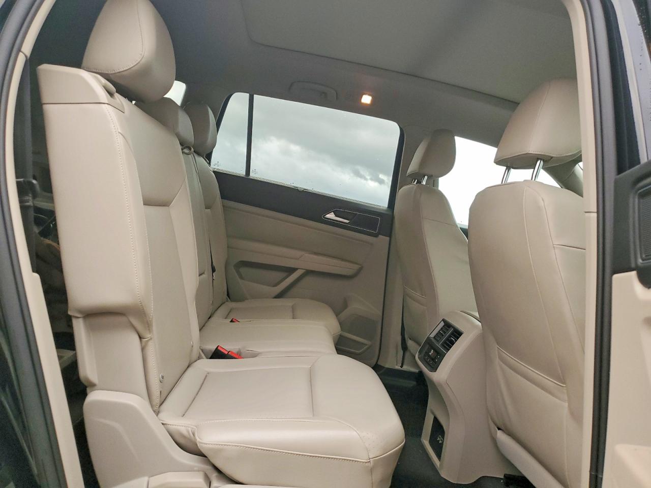 2018 Volkswagen Atlas VIN 1V2ER2CA6JC537871 photo 11