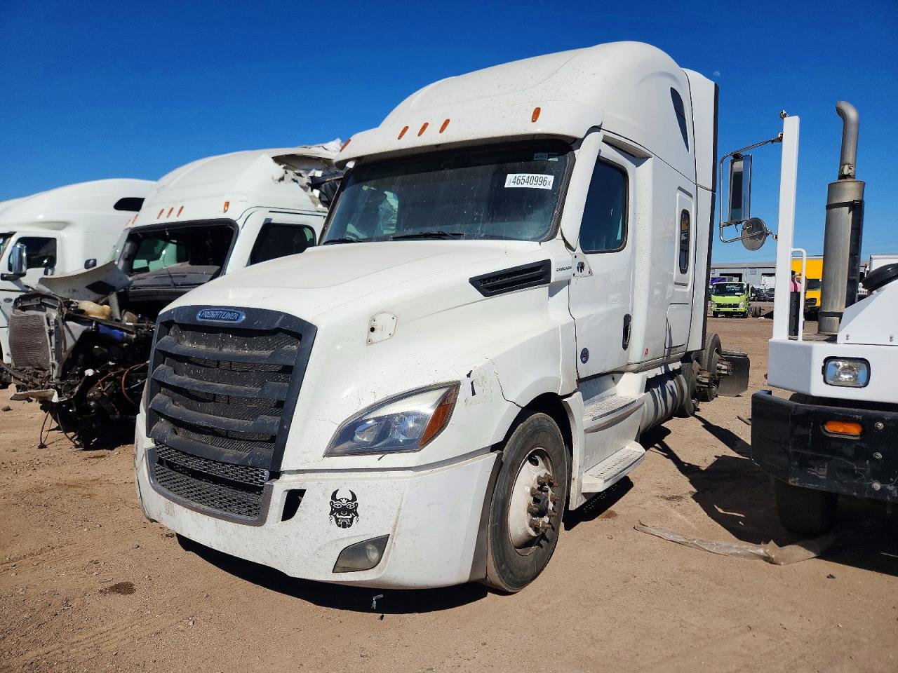 2023 FREIGHTLINER All other VIN 3AKJHHDR7PSNG7277 photo 2