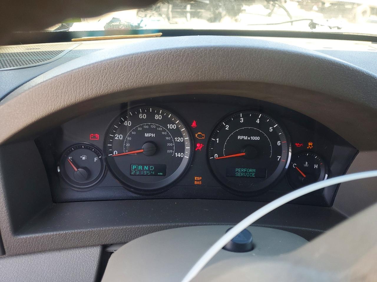 2006 JEEP Cherokee VIN 1J4HR48N46C335926 photo 9