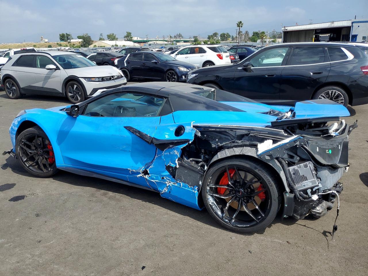2025 Chevrolet Corvette VIN 1G1YF3D38S5602053 photo 2