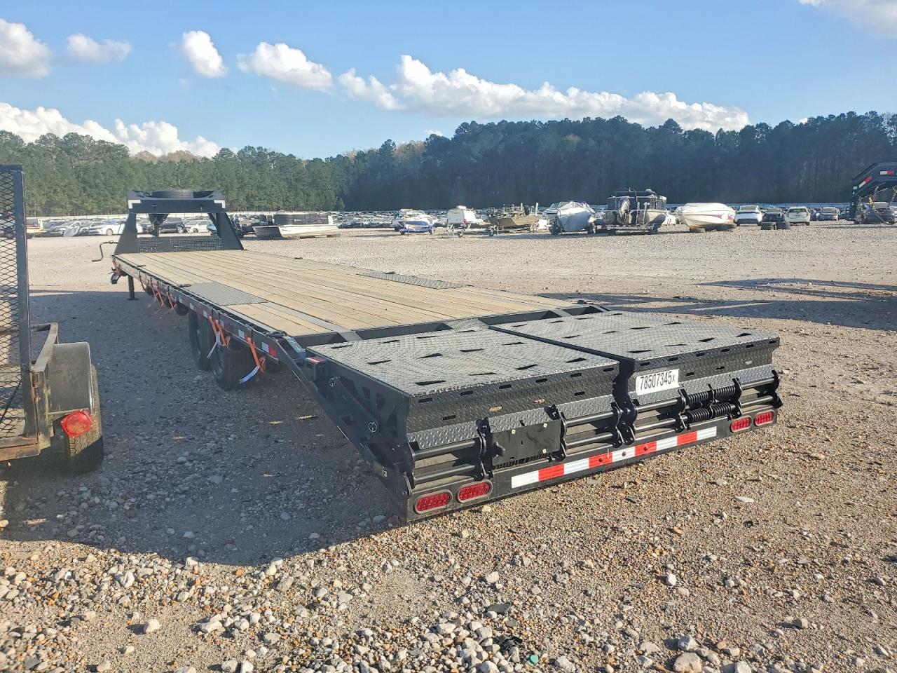 2026 ED 16x84 VIN 3LHGD4025T7001719 photo 3