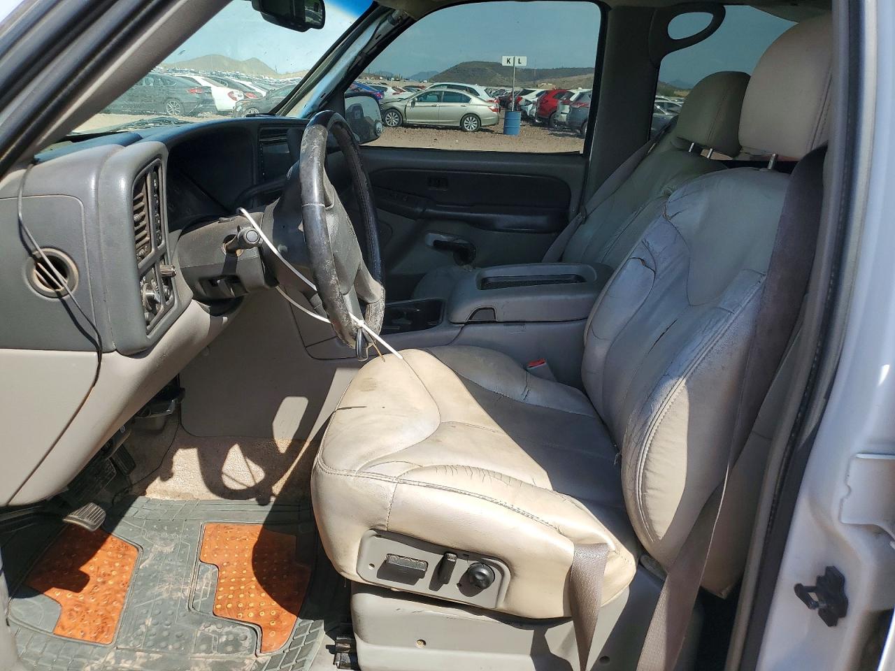 2003 Chevrolet Suburban VIN 3GNFK16Z53G280652 photo 7