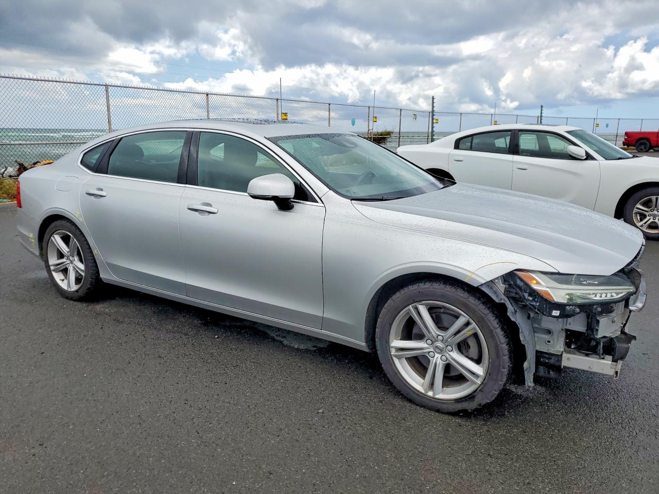 2018 Volvo S90 VIN LVY982AK0JP035991 photo 4