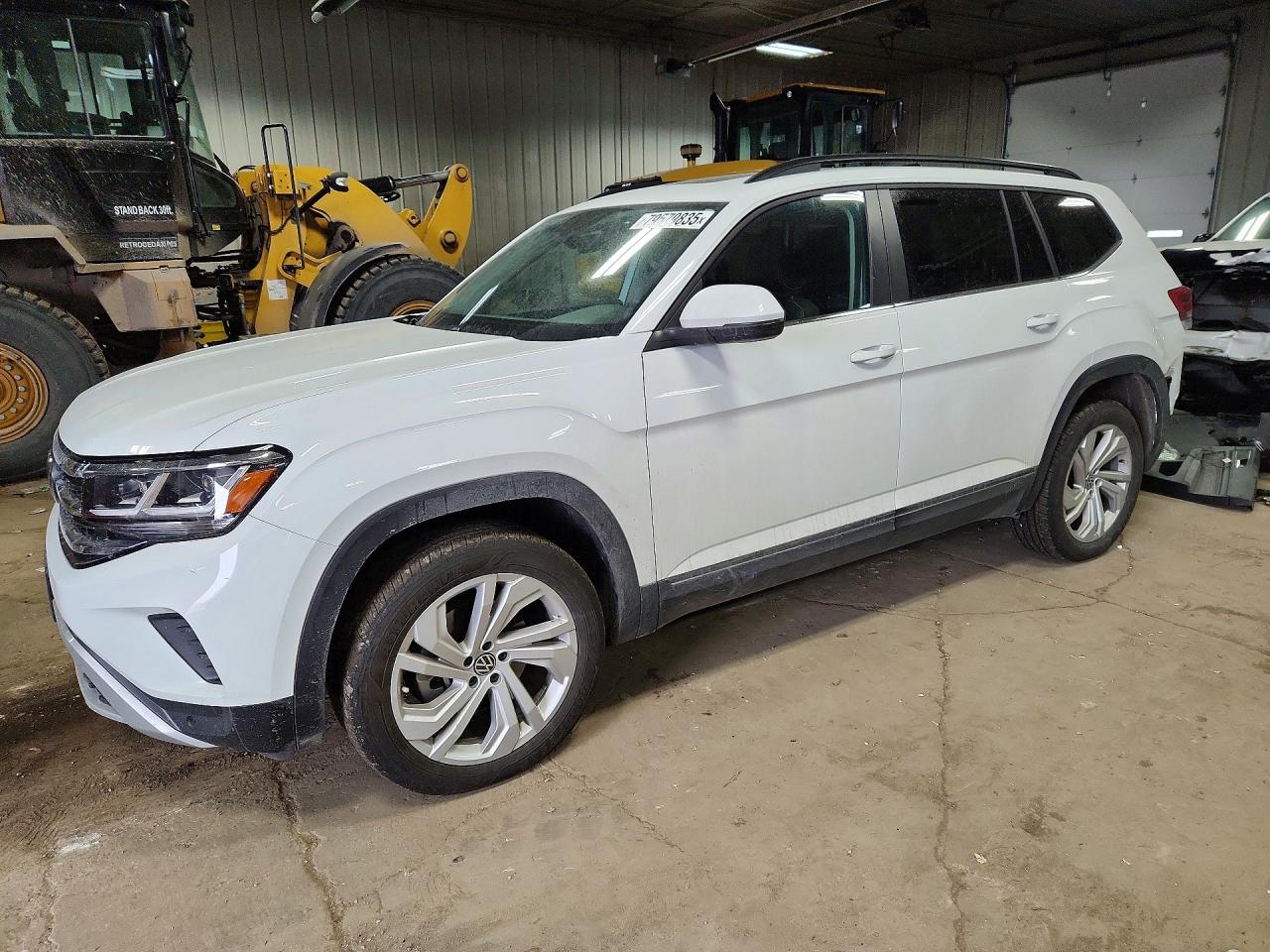 2023 Volkswagen Atlas VIN 1V2KR2CA7PC551872 photo 1