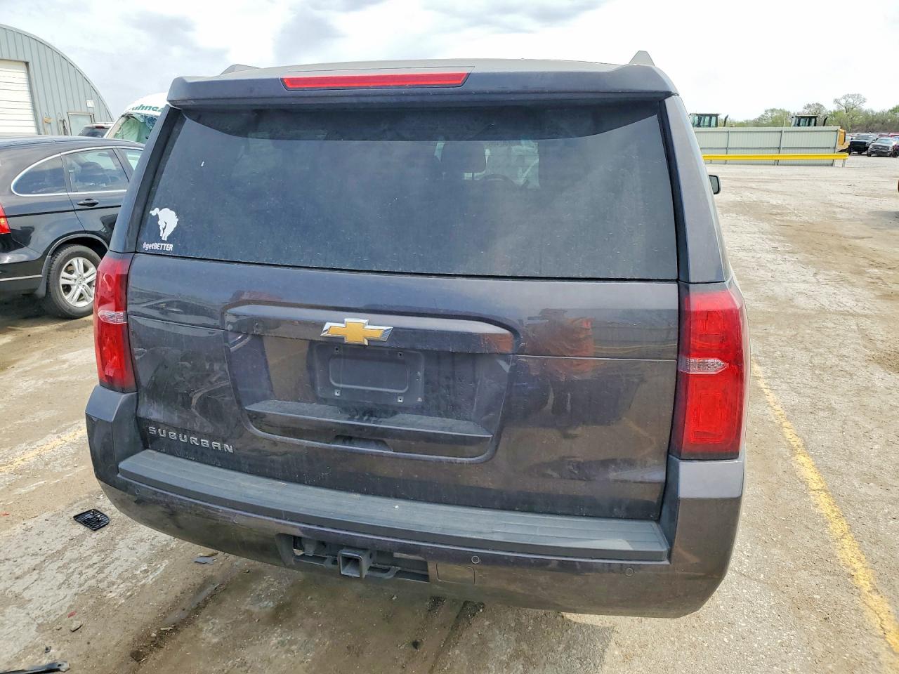 2018 CHEV Suburban VIN 1GNSKKEC4JR298400 photo 6