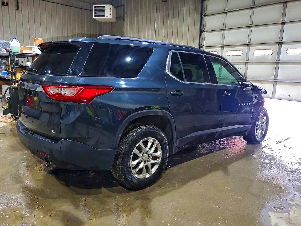 2019 Chevrolet Traverse VIN 1GNEVGKWXKJ222664 photo 3