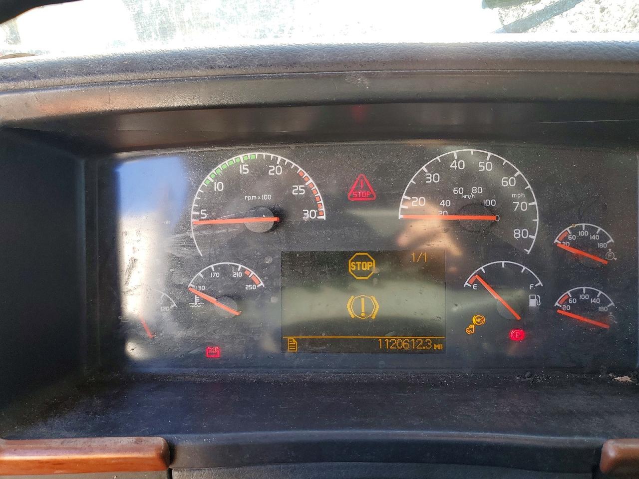 2005 Volvo All models VIN 4V4NC9GH35N369172 photo 8