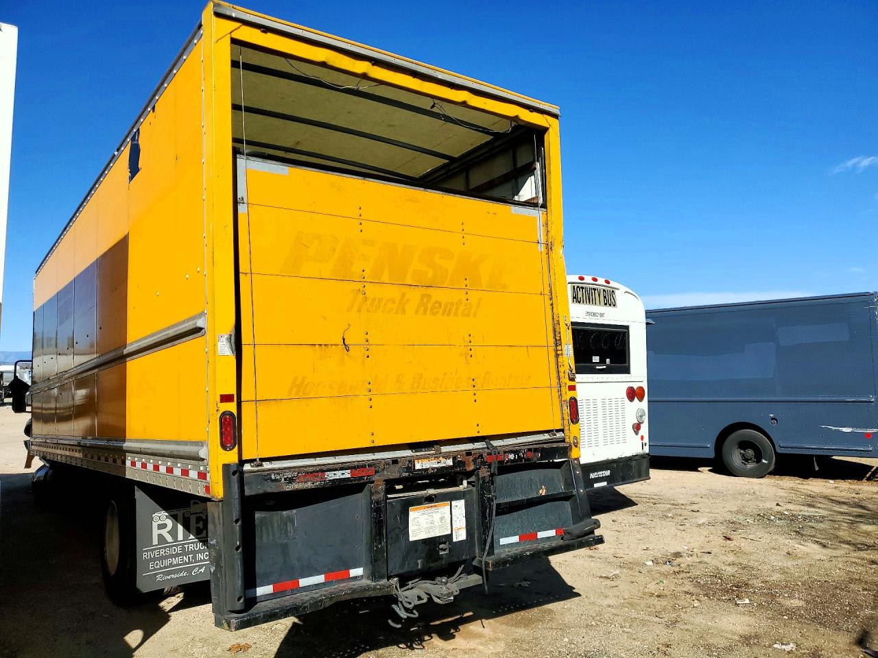2018 International 4000 serie VIN 1HTMMMML2JH446724 photo 2