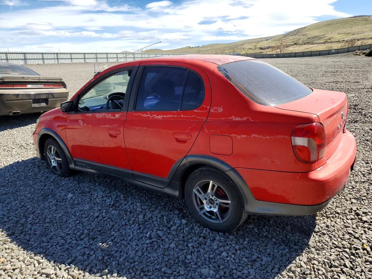 2000 Toyota Echo base VIN JTDBT123XY0078133 photo 2