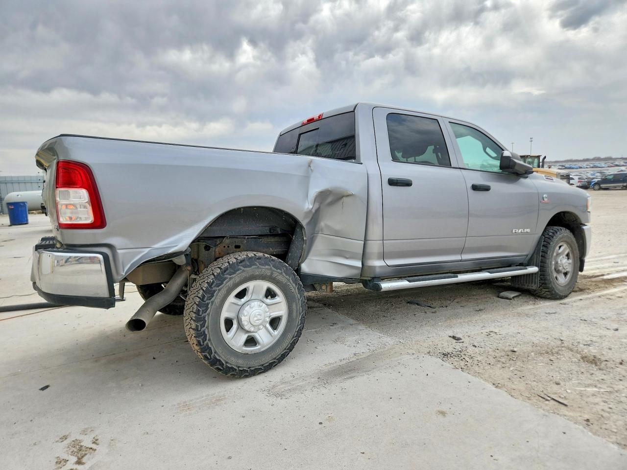 2020 Ram 2500 VIN 3C6UR5CL1LG147090 photo 3