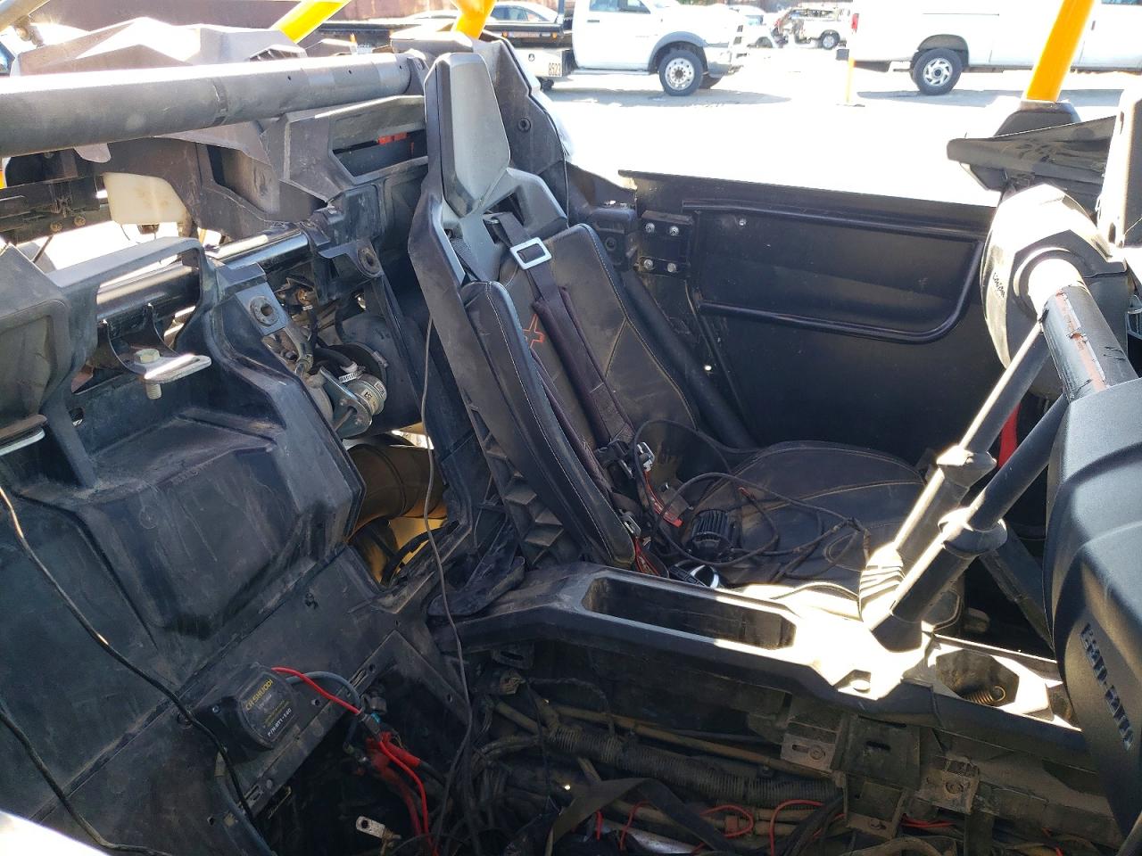 2021 Can-Am Maverick x3 max VIN 3JBVMAY26MK000589 photo 6