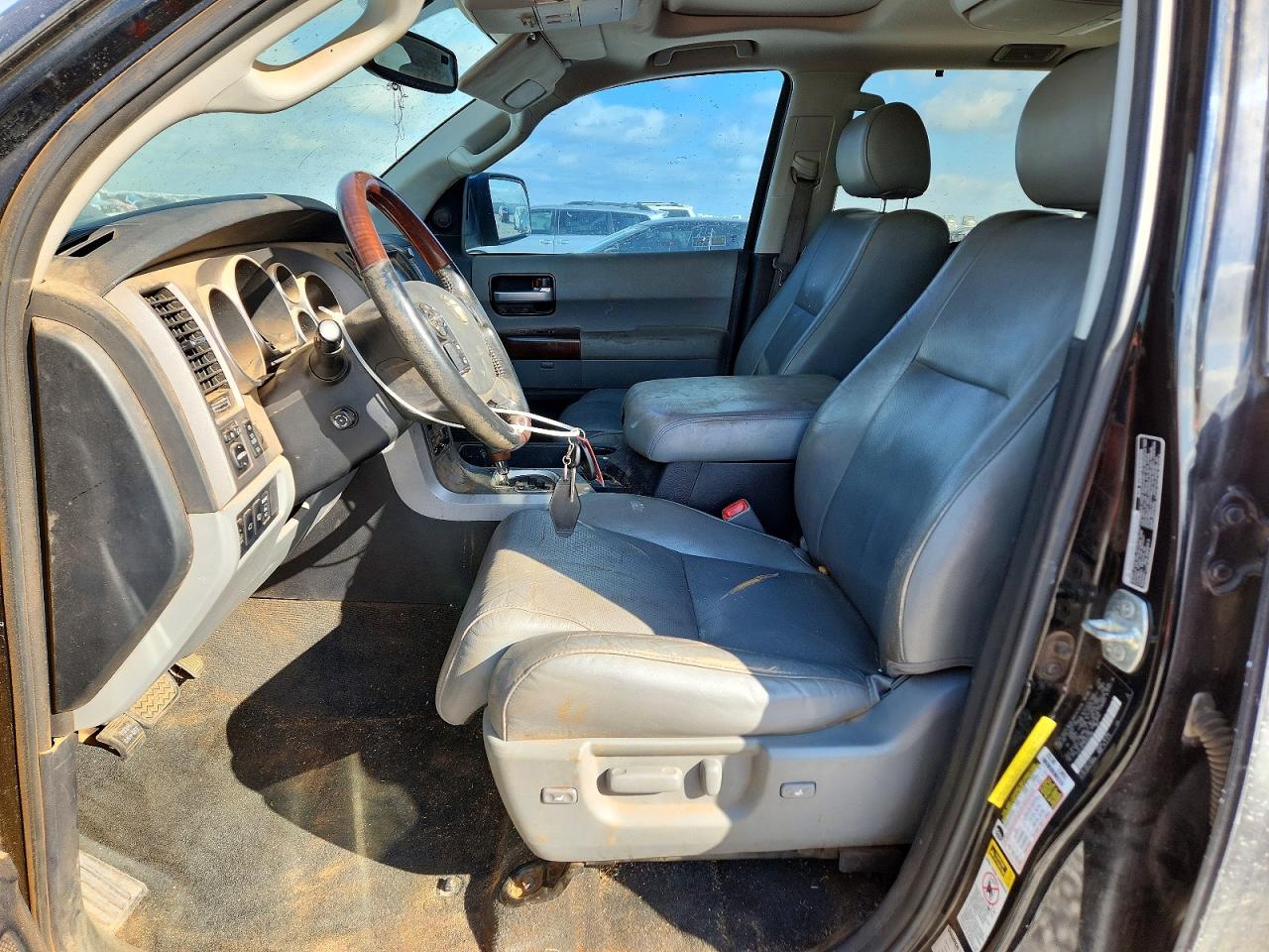 2013 Toyota Sequoia VIN 5TDYY5G12DS044396 photo 7