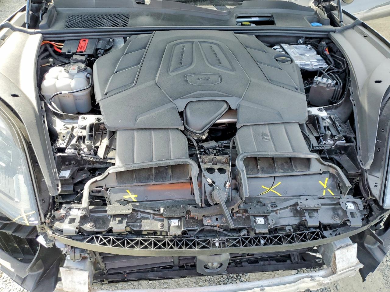 2024 Porsche Cayenne VIN WP1AA2AY9RDA09740 photo 12