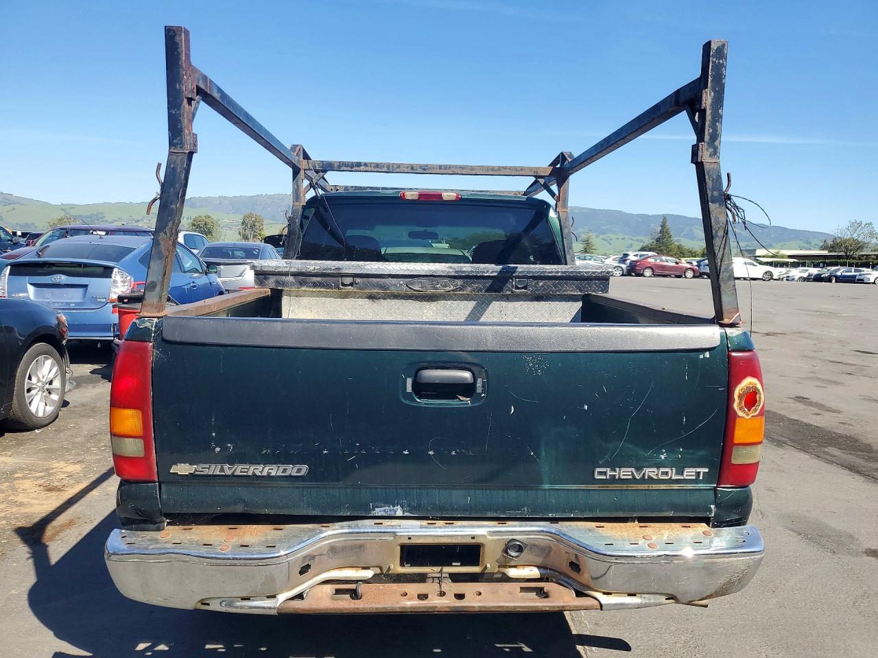 2002 Chevrolet Silverado VIN 2GCEC19V521223630 photo 6