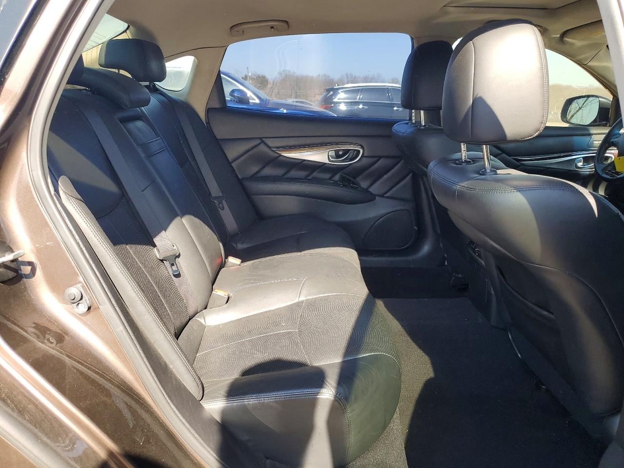 2015 Infiniti Q70 VIN JN1BY1PR7FM832032 photo 10