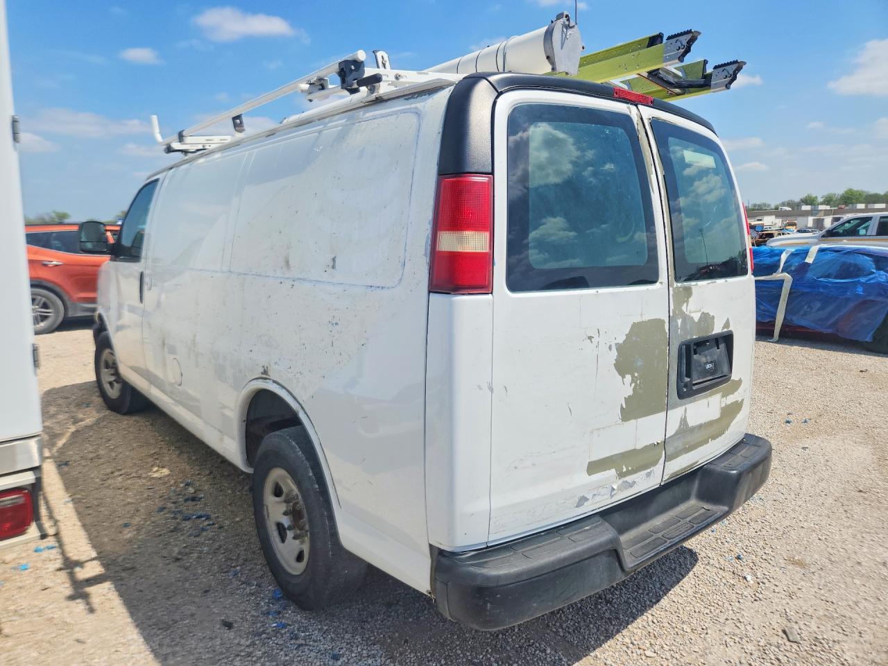 2006 CHEV Express VIN 1GCGG25VX61173912 photo 2
