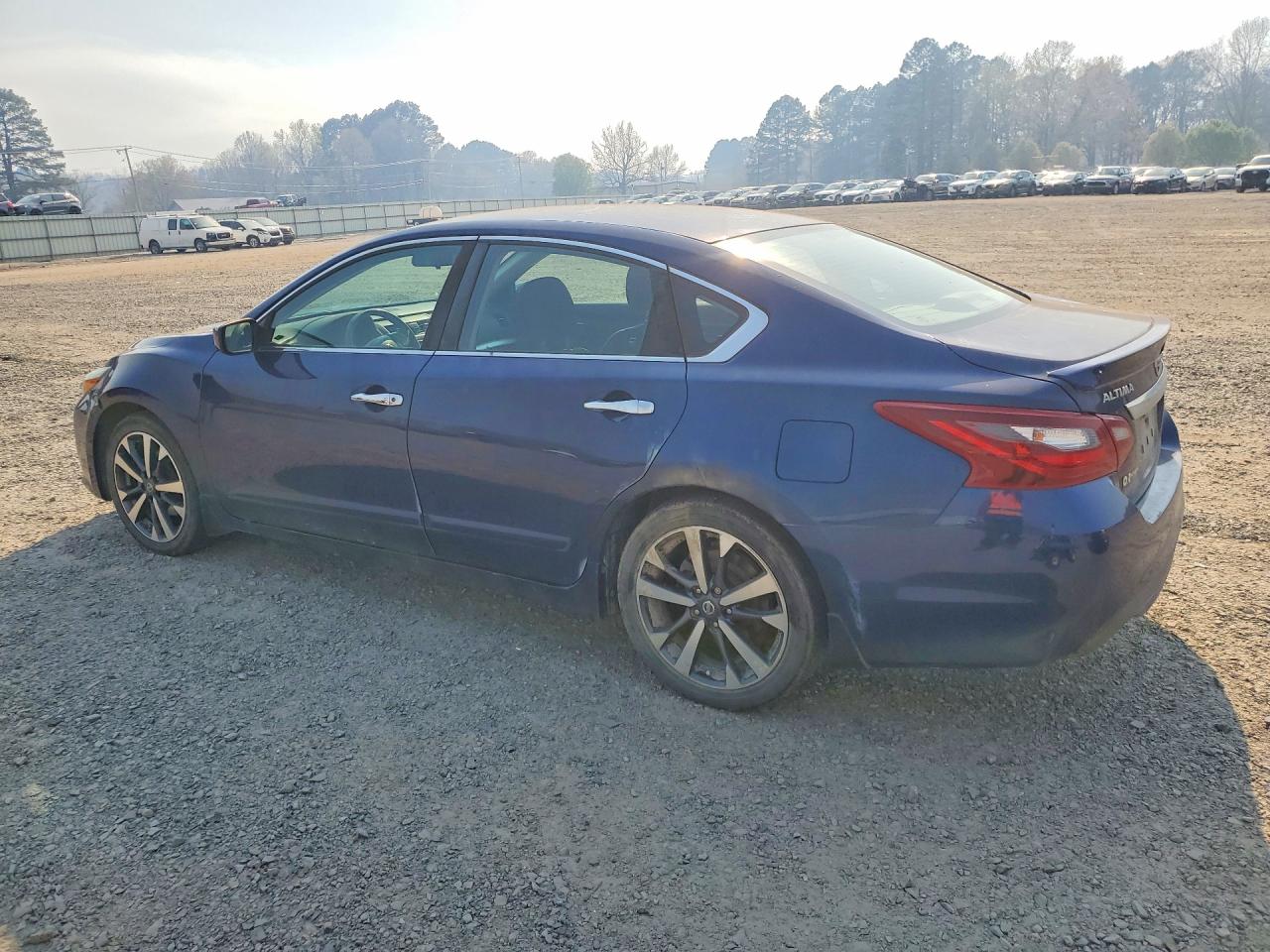2017 Niss Altima VIN 1N4AL3AP3HC165159 photo 2