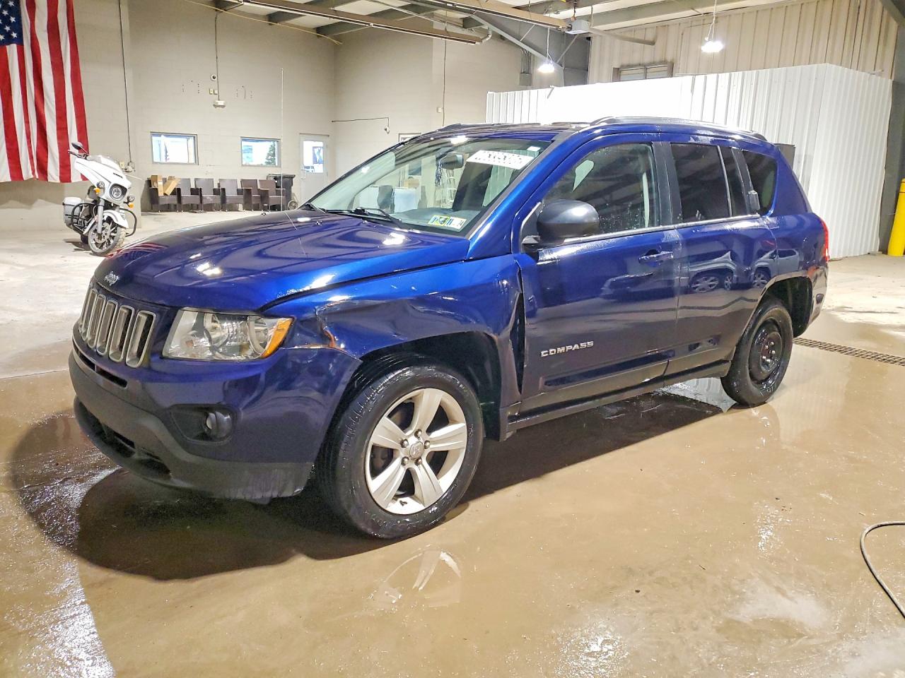 2013 Jeep Compass VIN 1C4NJDEBXDD218059 photo 1