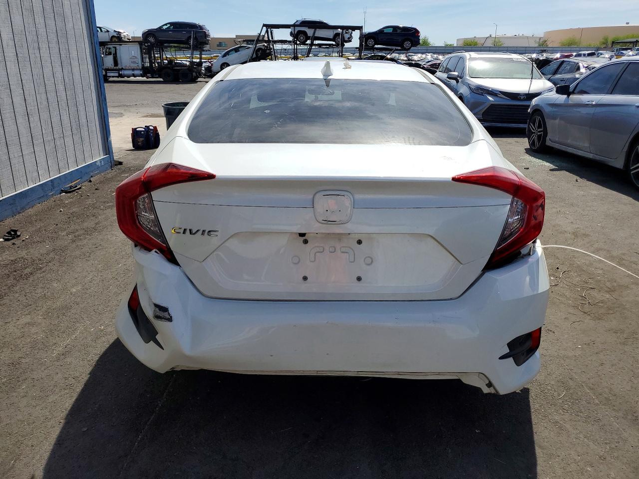 2018 Honda Civic VIN 19XFC2F74JE208120 photo 6