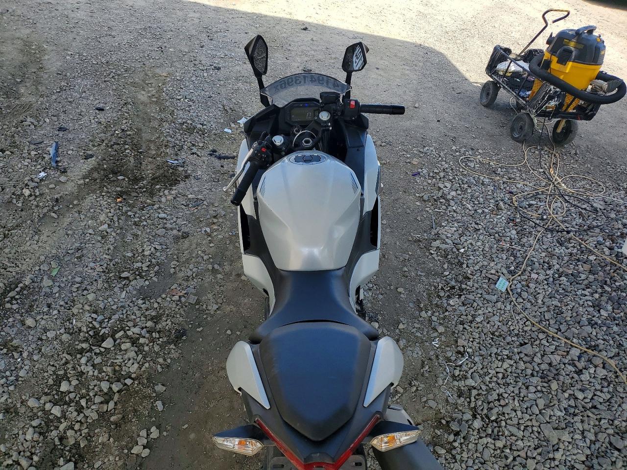 2025 Kawasaki Ex VIN ML5EXGH1XSDA50064 photo 6