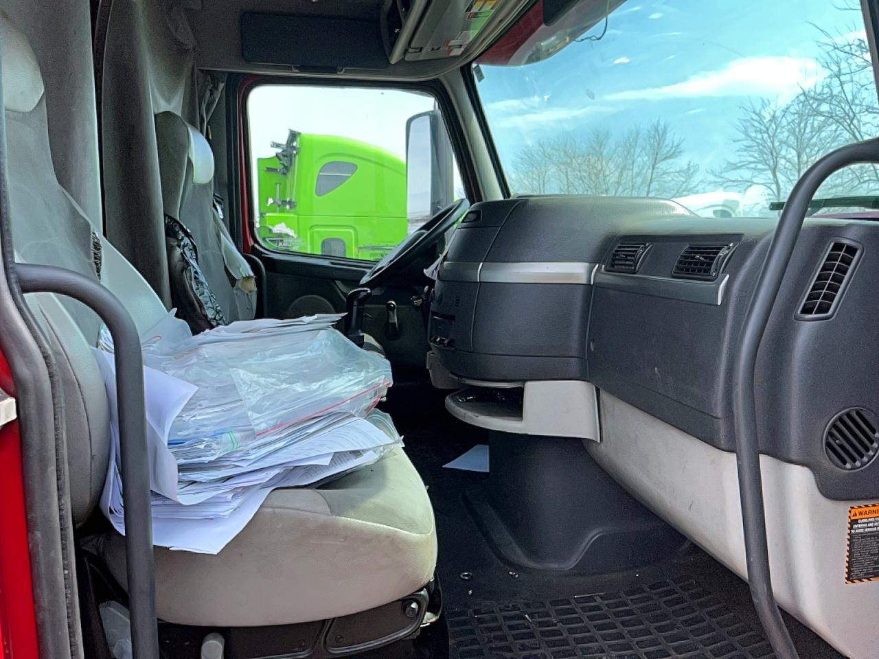 2012 Volvo Vn VIN 4V4NC9EH6CN543929 photo 5