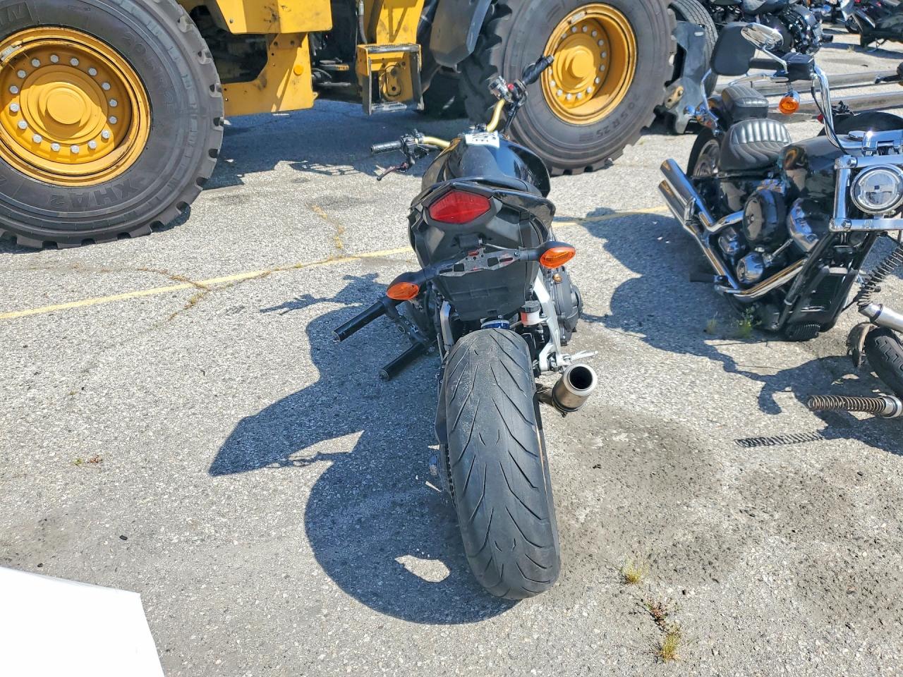 2014 HONDA Cb cycle VIN ZDCSC6015EF215348 photo 4