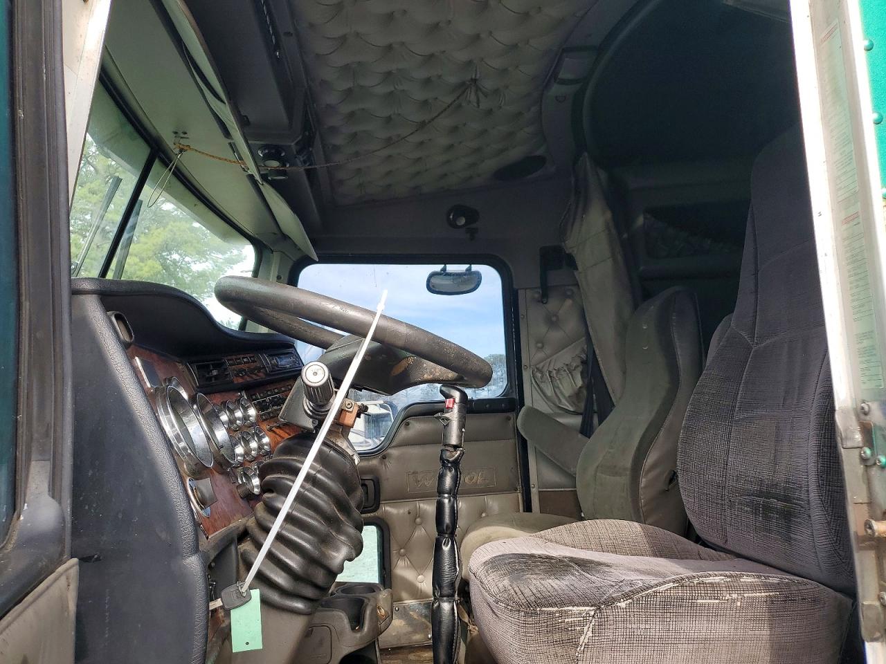 2006 KENWORTH All other VIN 1XKWDB9X76J982174 photo 5