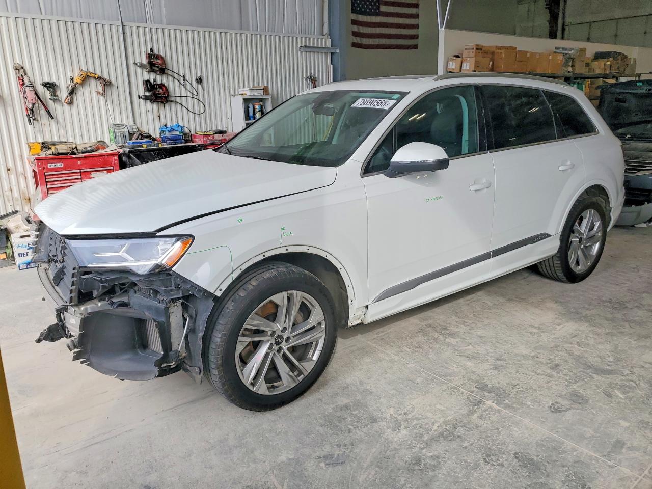 2021 Audi Q7 VIN WA1LXAF77MD021049 photo 1