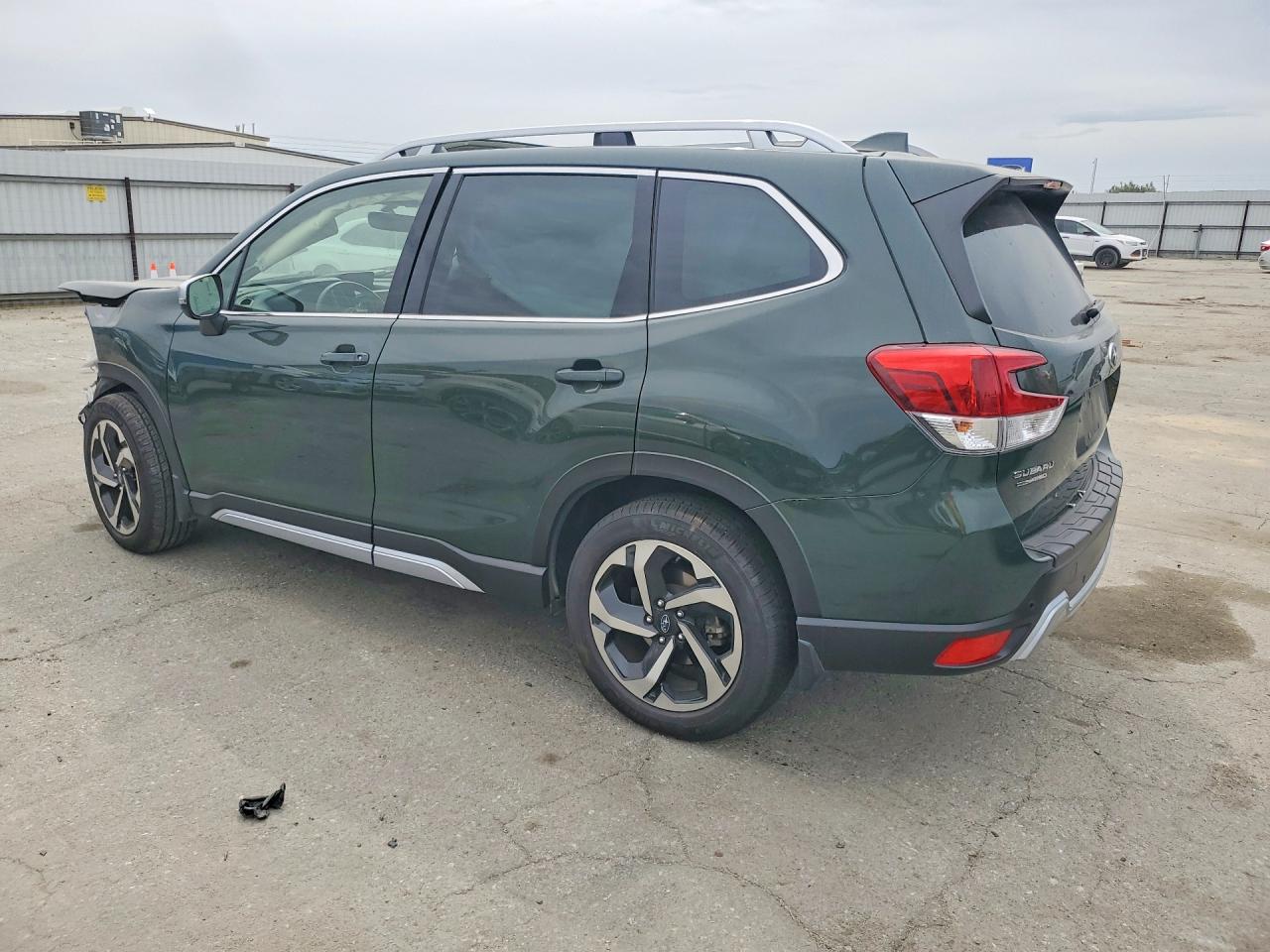 2023 Subaru Forester VIN JF2SKARC9PH416034 photo 2