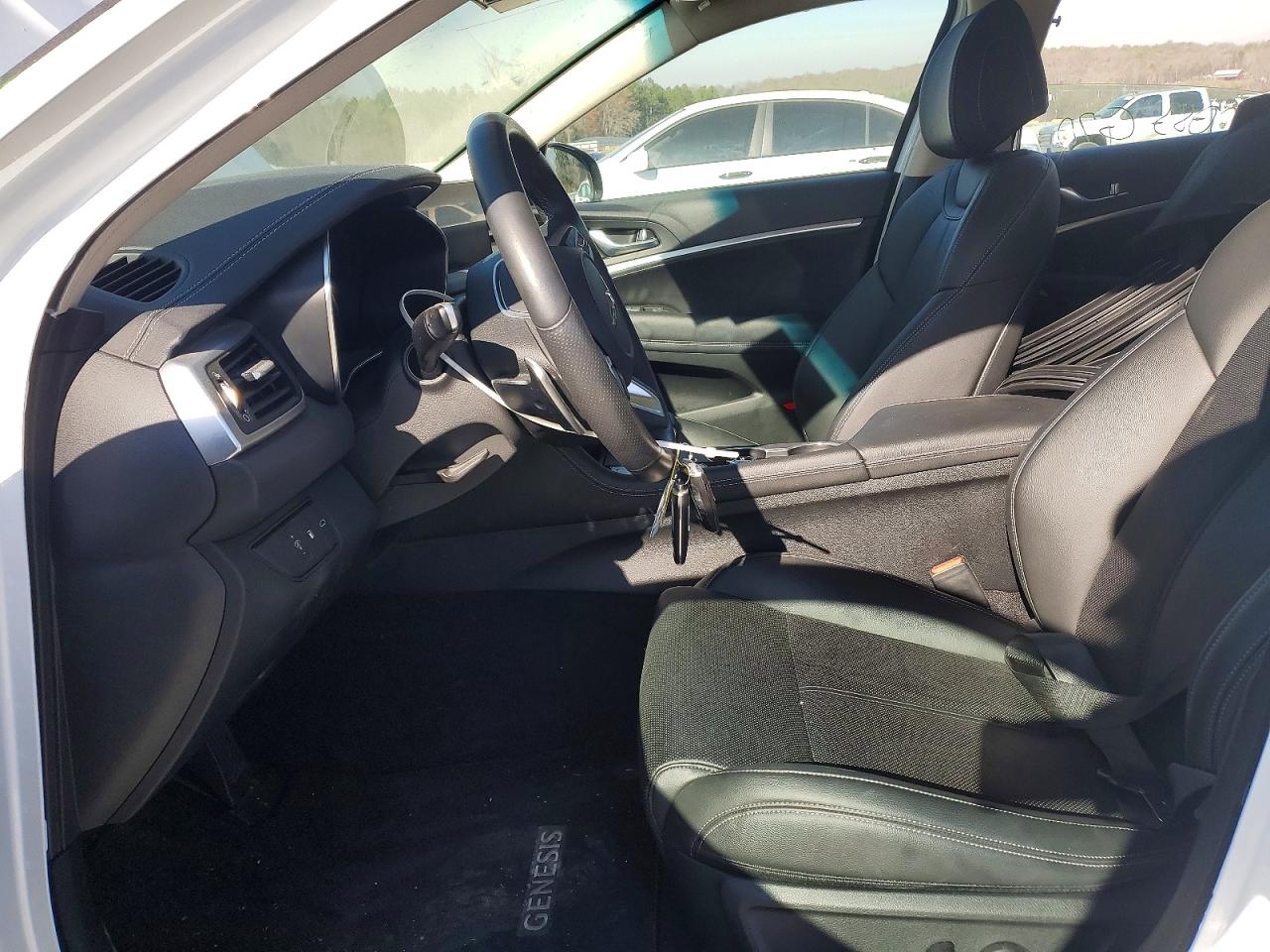 2023 Genesis G70 VIN KMTG34TAXPU129823 photo 7