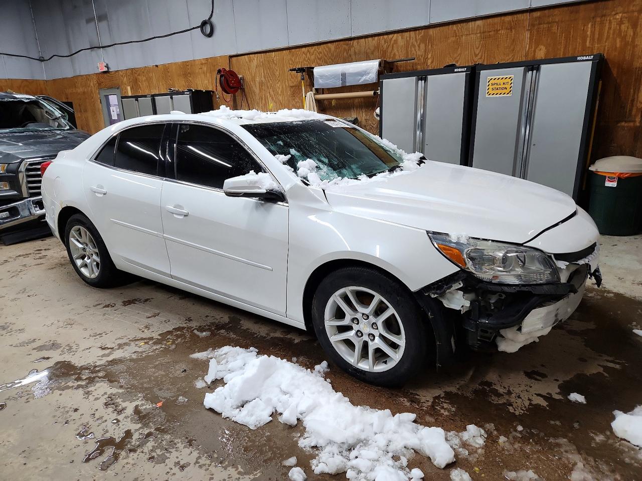 2015 Chev Malibu VIN 1G11C5SLXFU152586 photo 4