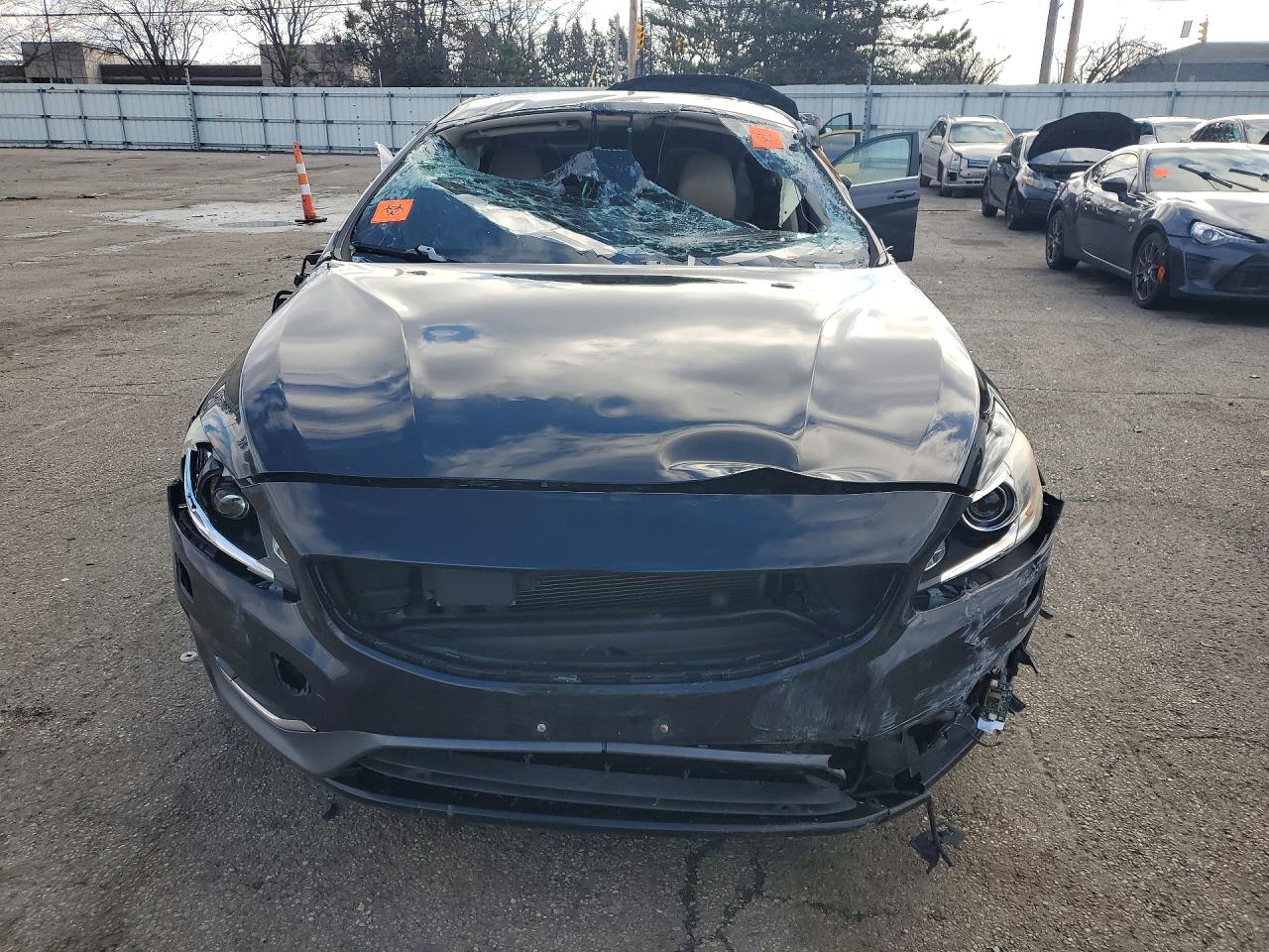 2017 Volvo S60 VIN LYV402TM8HB129758 photo 5