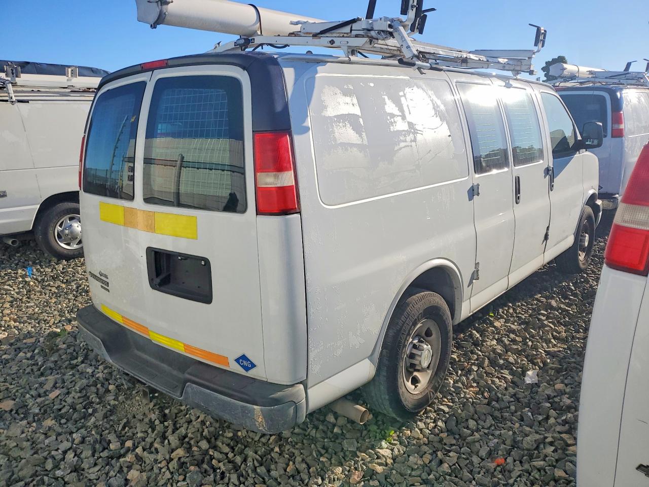 2014 CHEVROLET Express VIN 1GCWGFCB9E1122430 photo 3