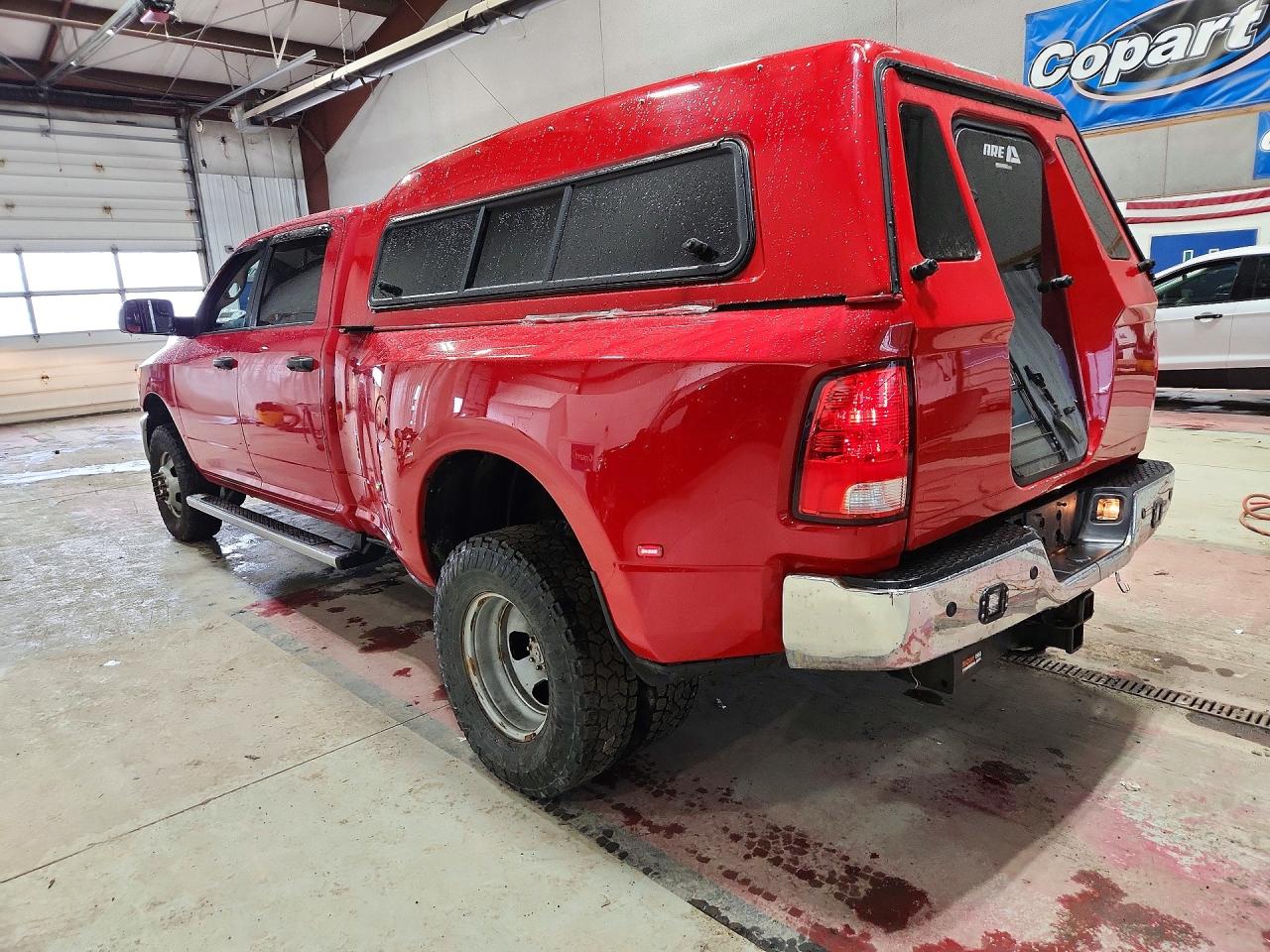 2015 Ram 3500 VIN 3C63RRGL9FG690267 photo 2