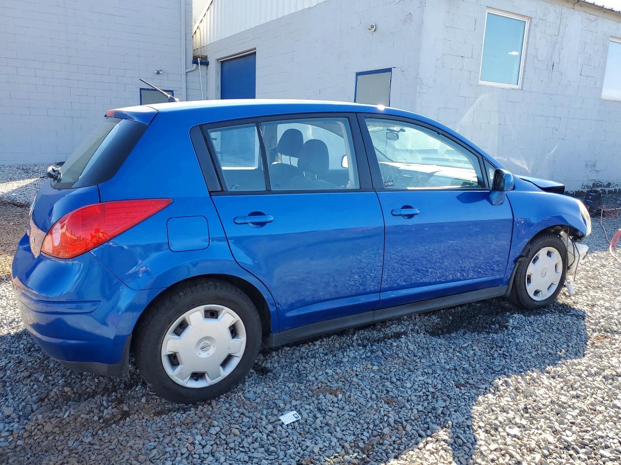 2007 Nissan Versa VIN 3N1BC13E17L412070 photo 3
