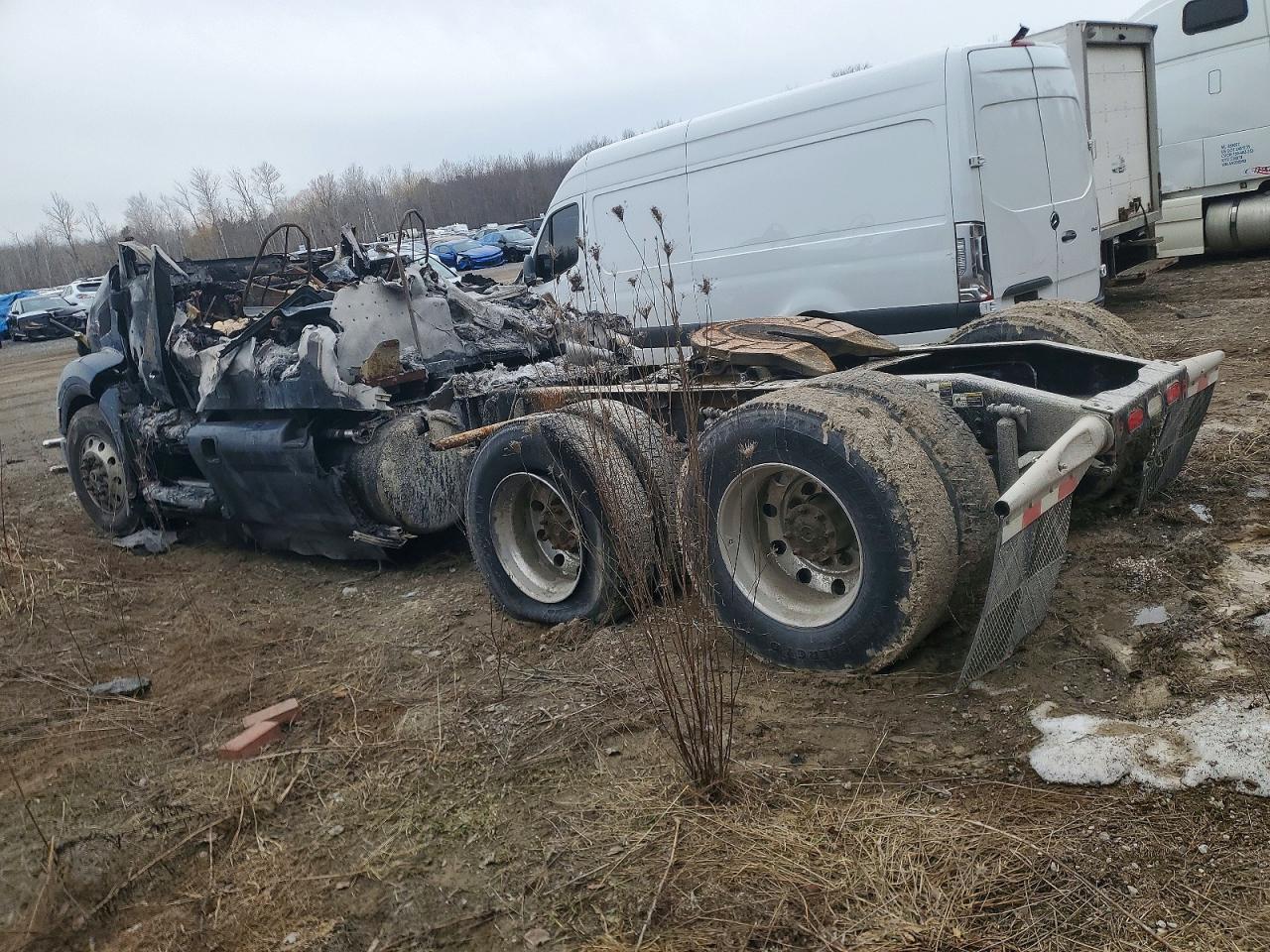 2022 PETERBILT All other VIN 1XPBD49X0ND777264 photo 3