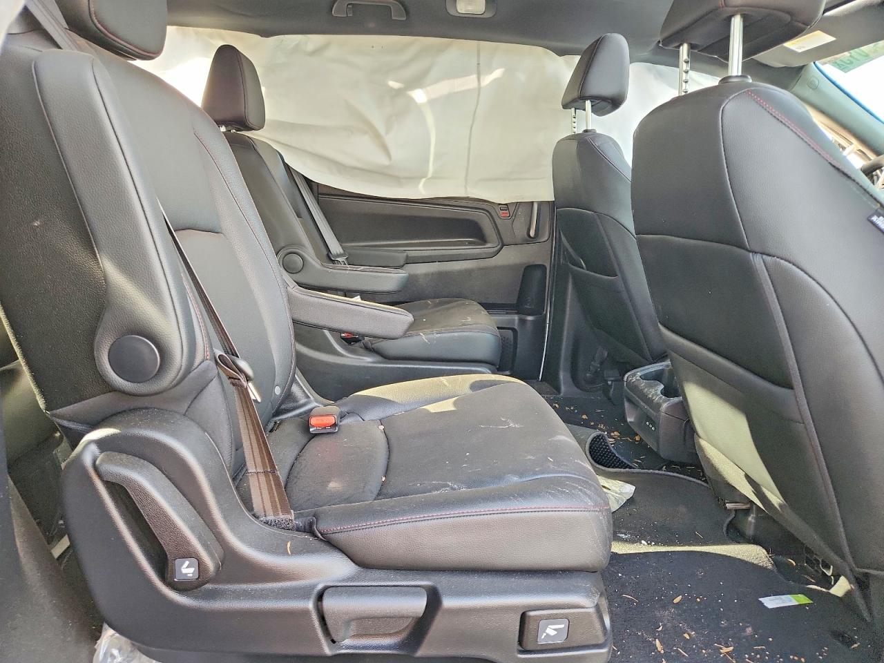 2026 Honda Odyssey VIN 5FNRL6H73TB002138 photo 11