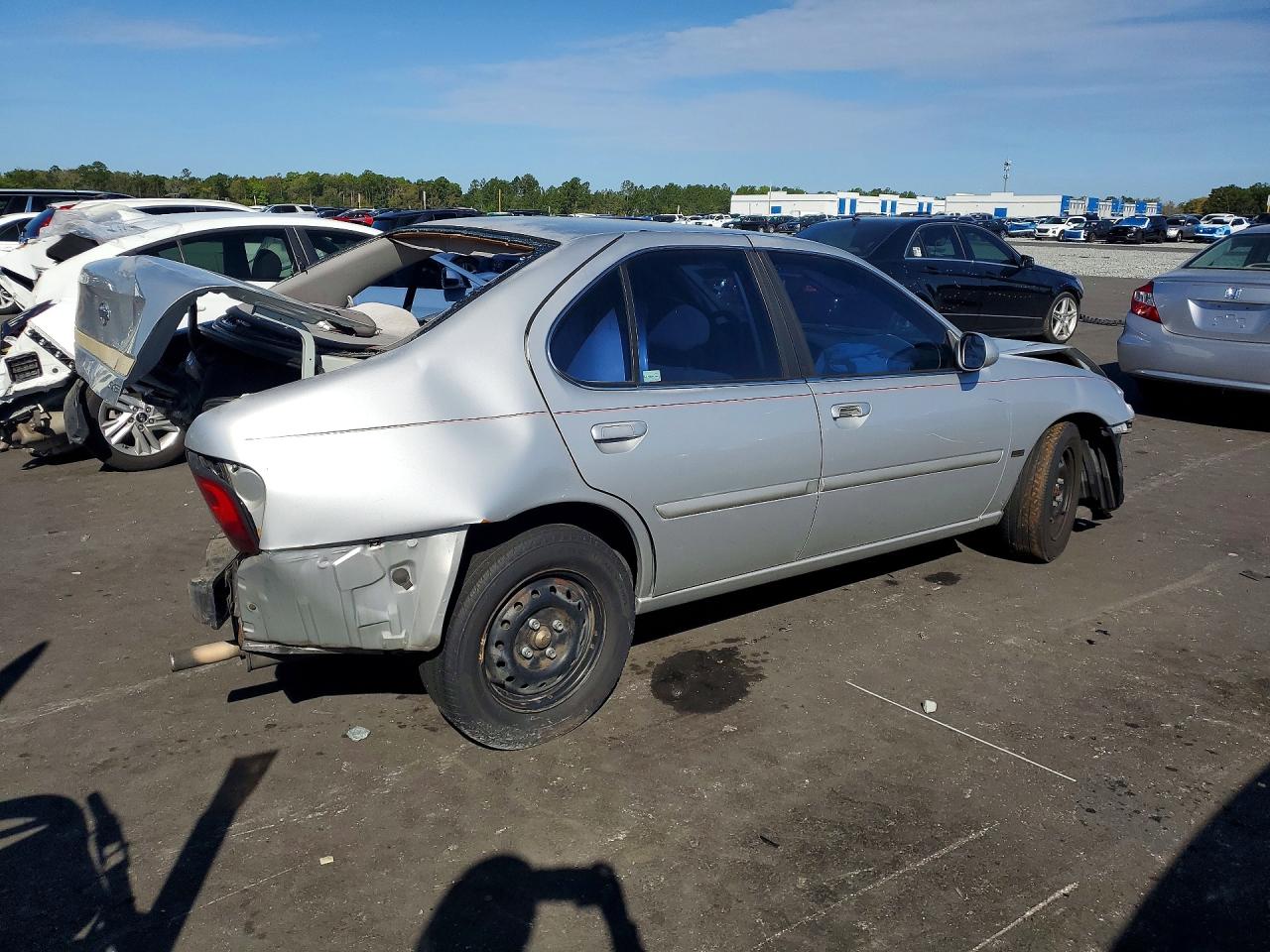 2001 NISSAN Altima VIN 1N4DL01D01C164252 photo 3