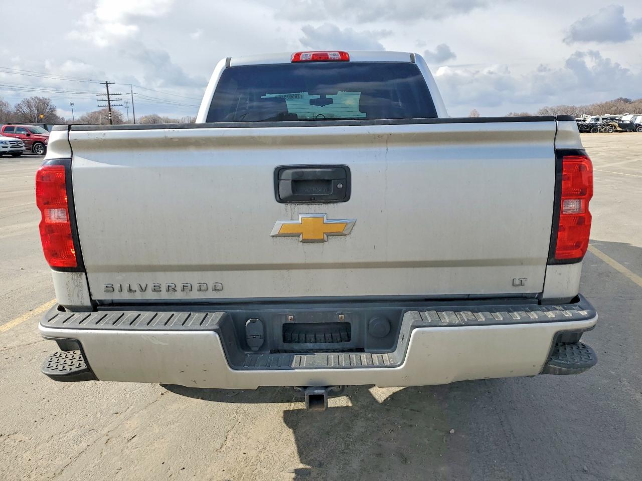 2018 Chev All models VIN 3GCUKREC5JG503619 photo 6