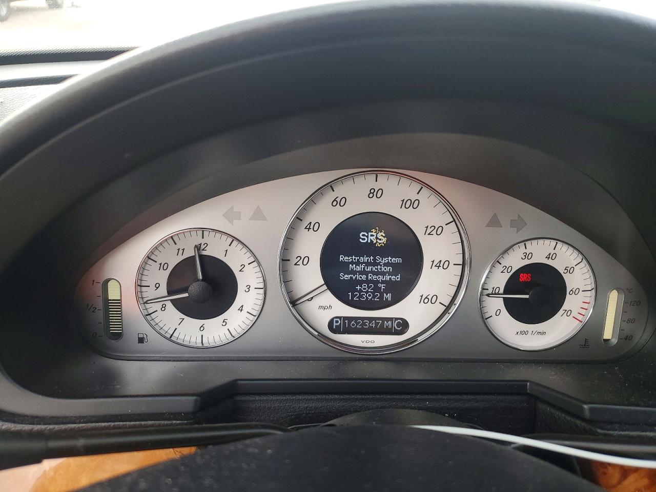 2009 Mercedes-Benz E-class VIN WDBUF56XX9B368736 photo 9