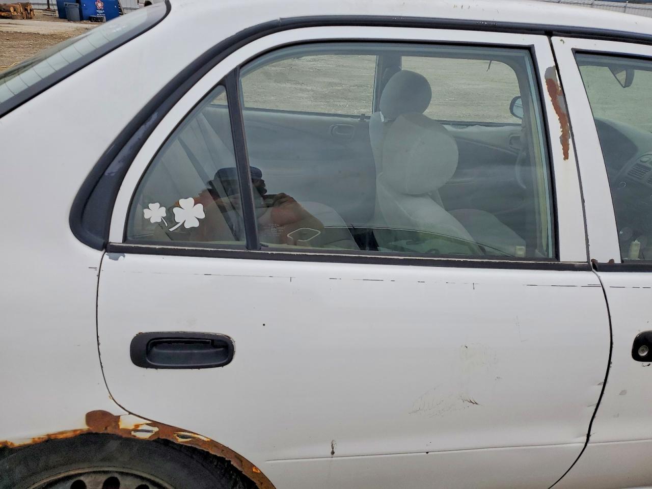 1999 Toyota Corolla VIN 1NXBR12E7XZ195347 photo 10
