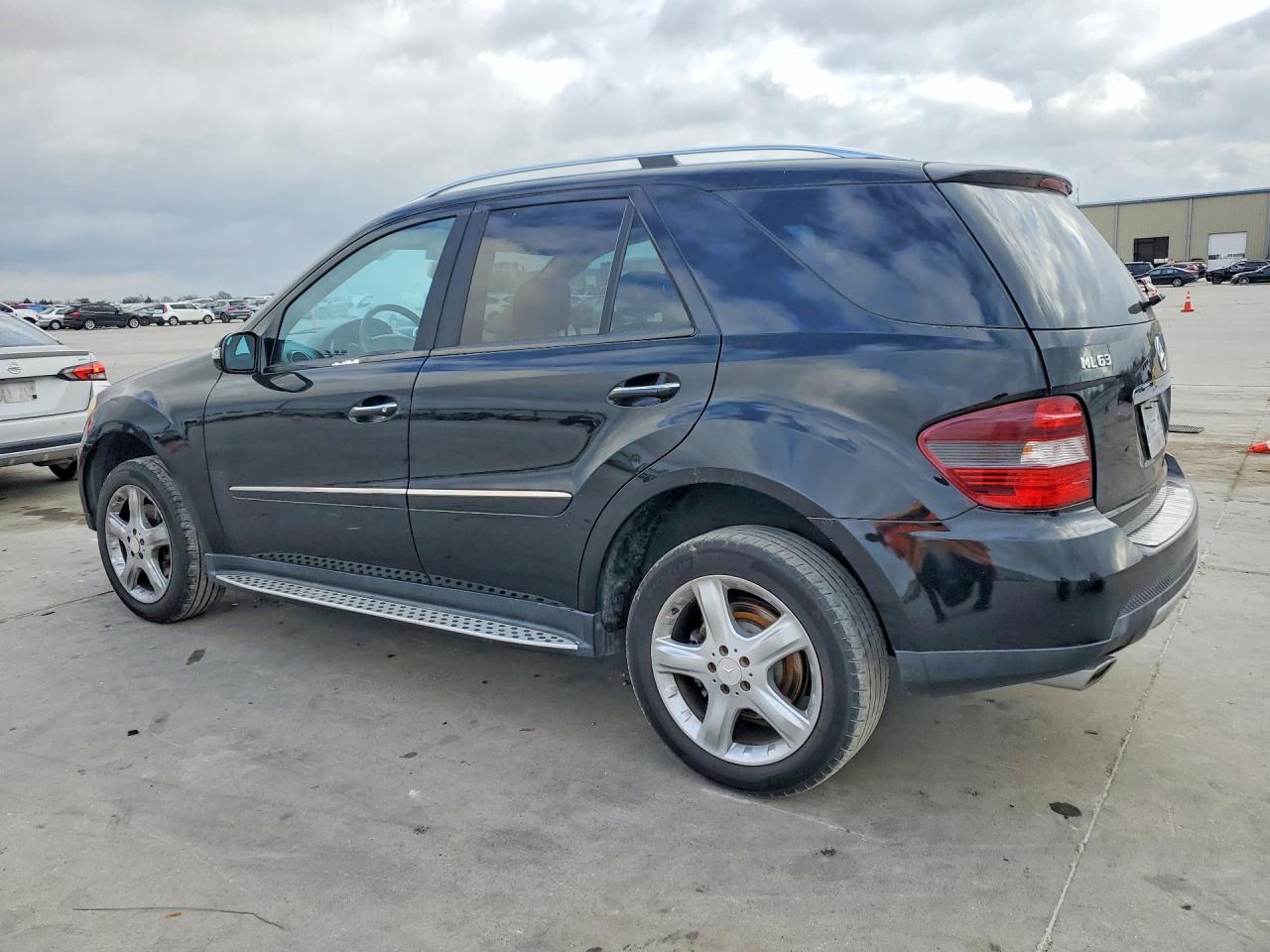 2008 Mercedes-Benz M-class VIN 4JGBB86E08A391107 photo 2