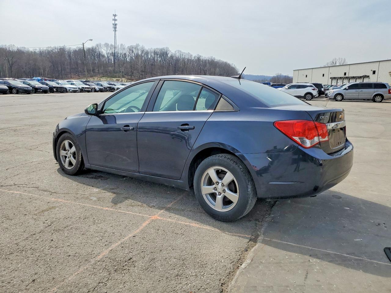 2014 Chevrolet Cruze lt VIN 1G1PC5SB0E7346767 photo 2