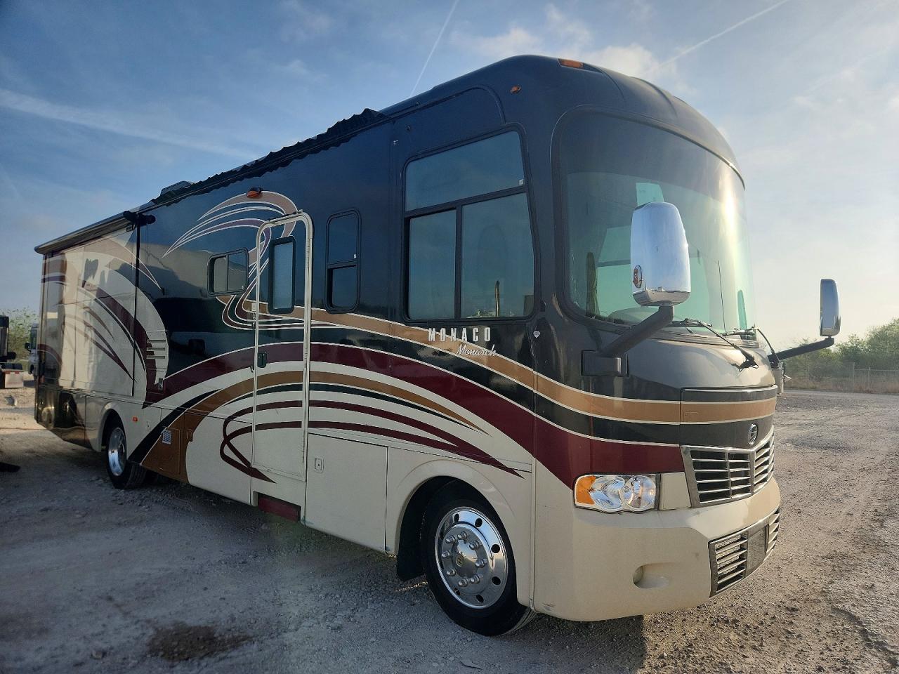 2011 Monaco F-ser othr VIN 1F6NF53Y780A04788 photo 1